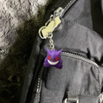 okémon fandom to life with the Protomont 3D Printed Pokémon Gengar Keychain! This charming mini keychain is perfect for Pokémon enthusiasts and collectors