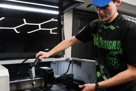 Laser engraving machine