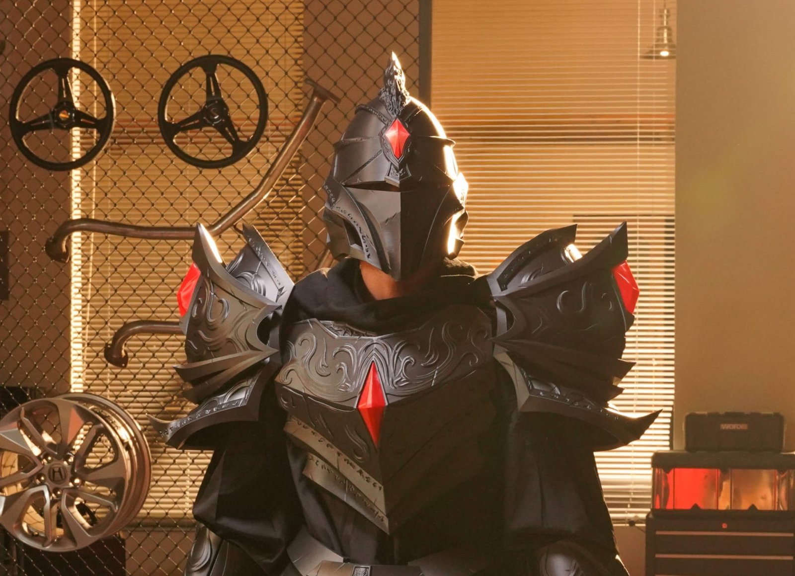 imgi 12 helmet and armour